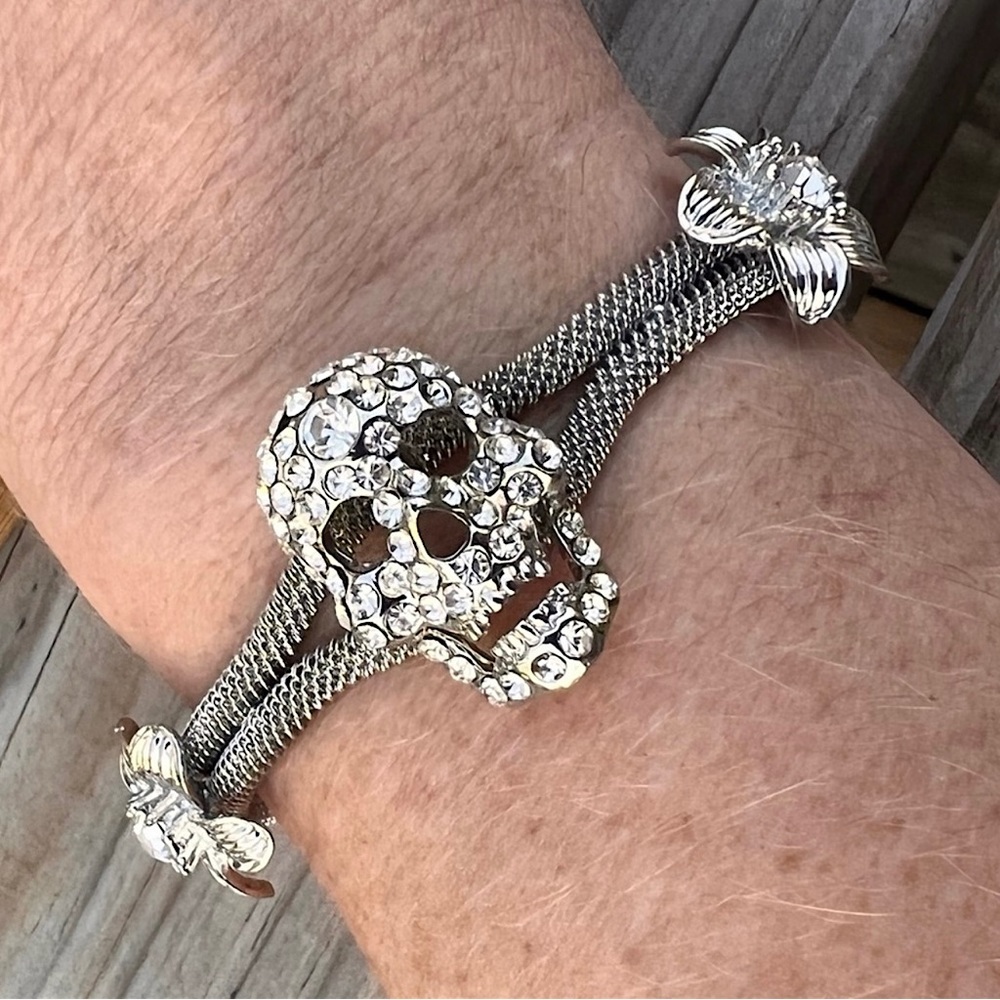 - Skull & Flowers Bling Silver Open Cuff! NEW!